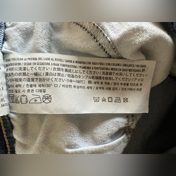 Hollister: Skinny Classic Blue Denim Jeans: Size 11R - Picture 8 of 8